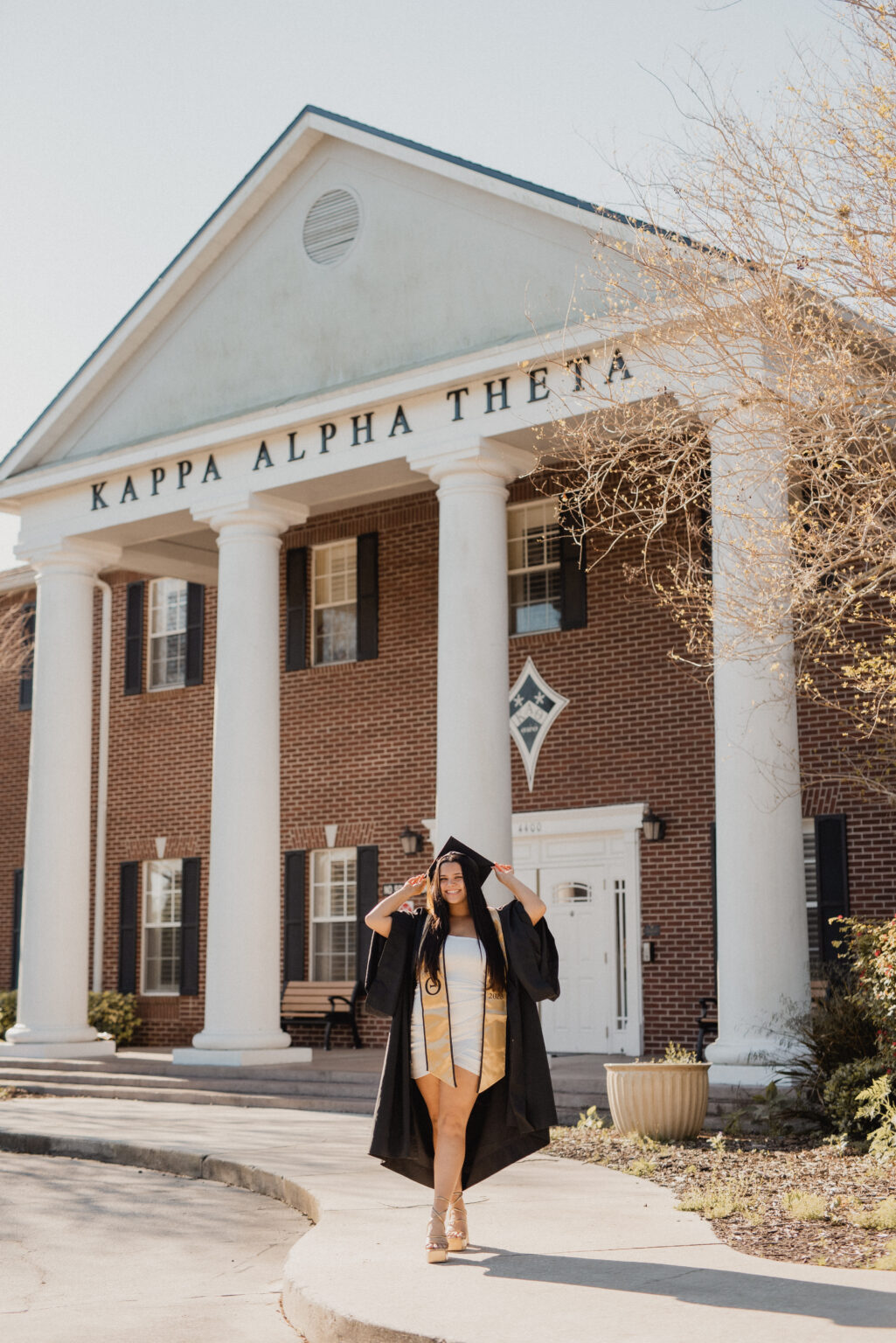 local ucf orlando graduation grad photographer photographers photography packages university of central florida photo Rosen college of hospitality campus Valencia grads