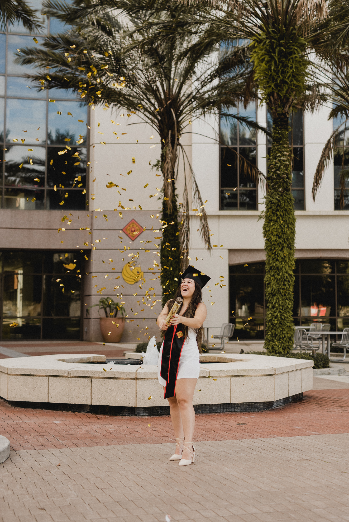 local ucf orlando graduation photographer photography packages grad university of central florida photography Valencia college