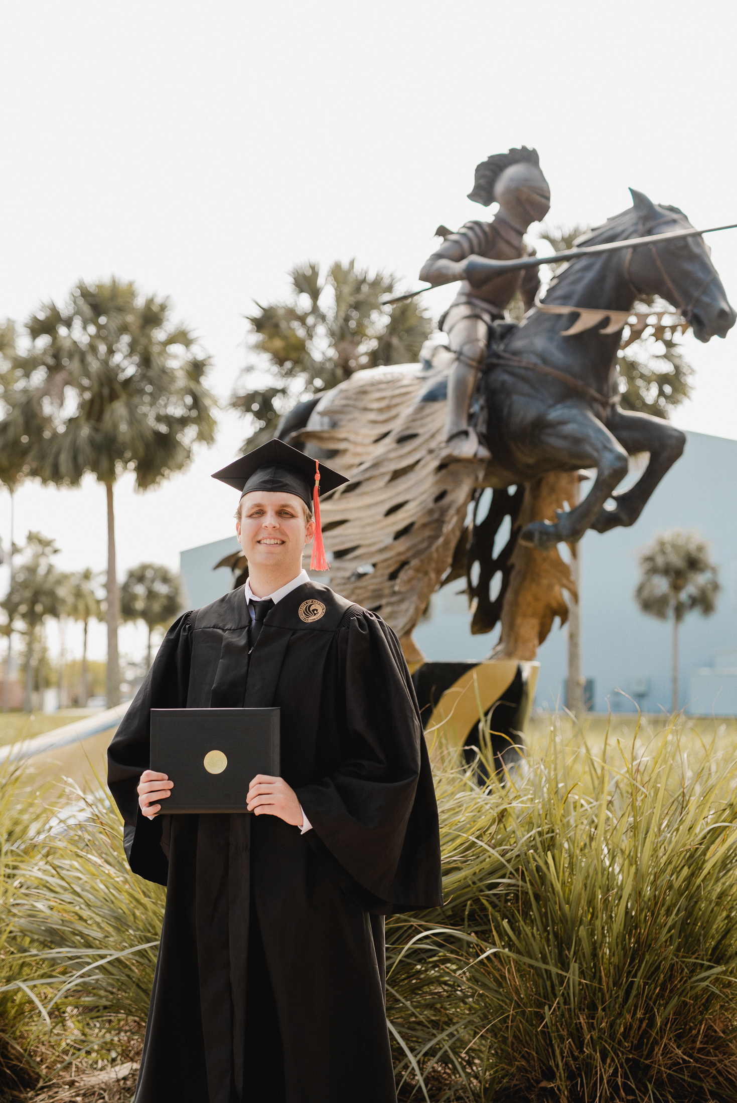 local ucf orlando graduation photographer photography packages grad university of central florida photography Valencia college