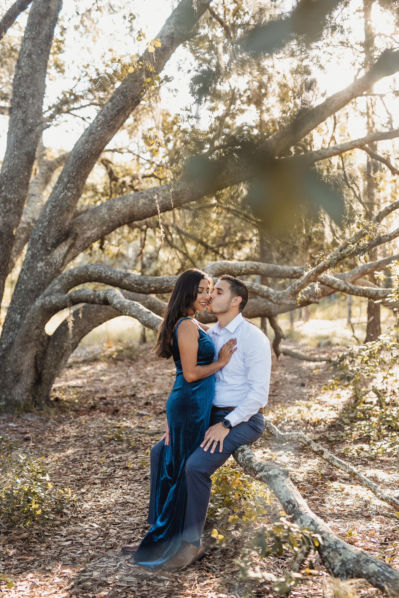 Lake Louisa State Park Couples Photoshoot- Best Engagement Spots in Orlando Florida