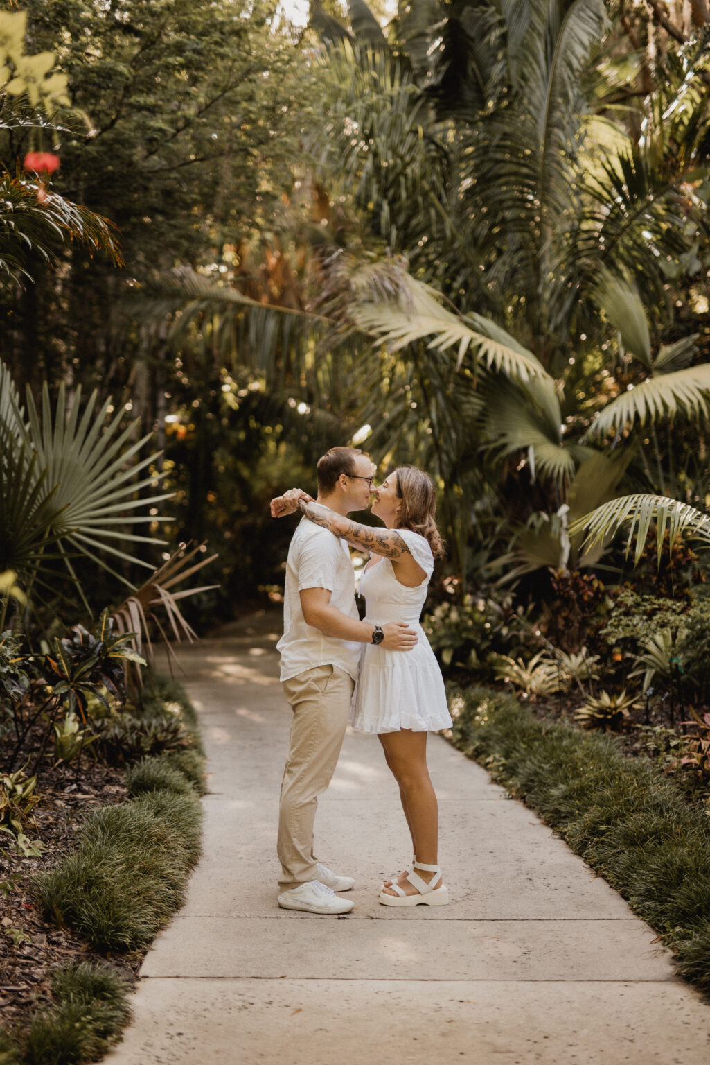 Orlando Engagement session, Elopement and Professional local wedding photographer photography weddings photographers near me winter park maitland altamonte springs winter garden winter springs photo packages