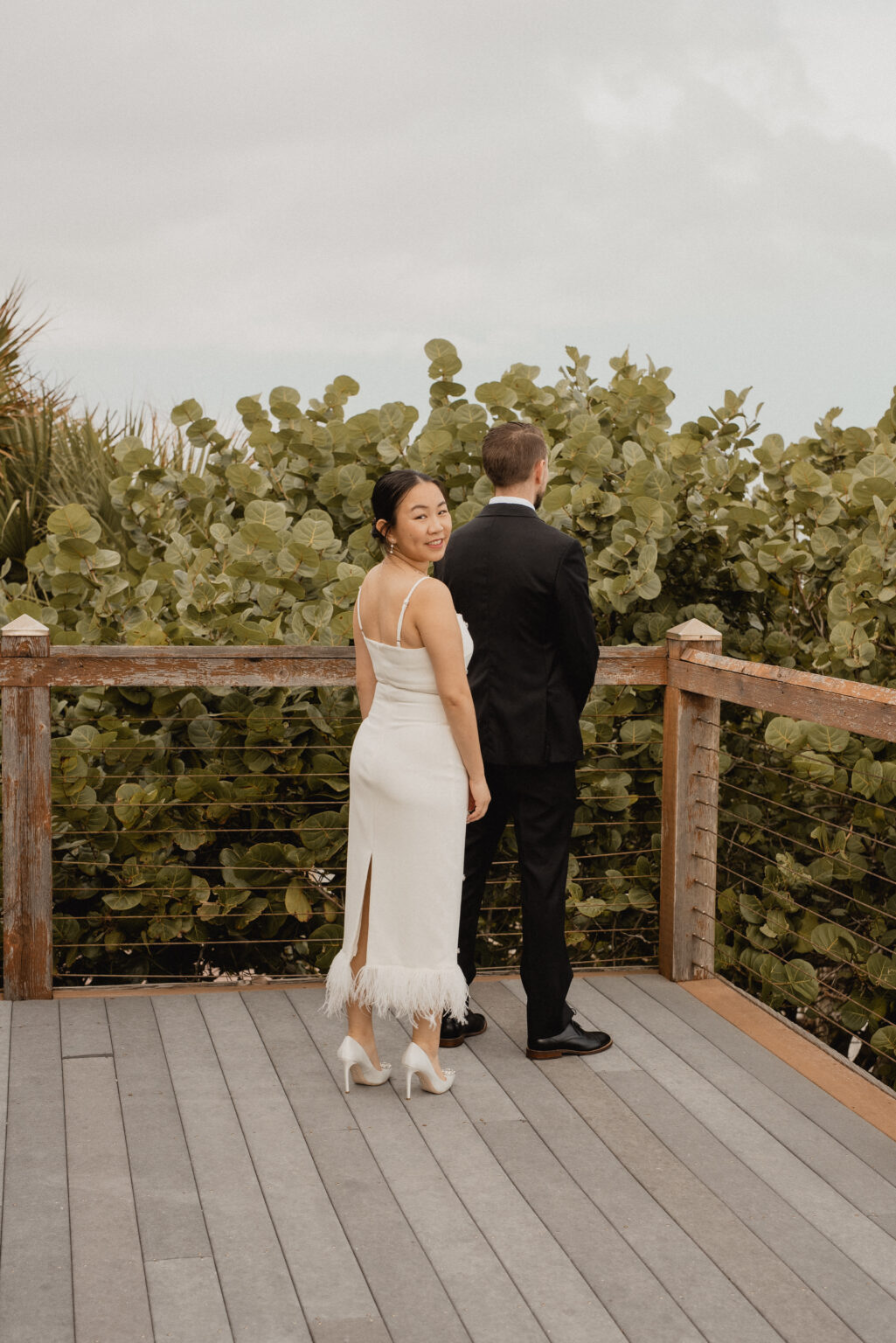 Lonching & Shamus had a beautiful beach house Airbnb elopement in Cocoa Beach last Friday, which included family, their fur baby & traditions ❤️ I feel incredibly lucky to have been apart of their special day! It was my first time capturing a tea ceremony which was so meaningful. They did an incredible job with putting everything together!! & you guys know Me…I literally couldn’t stop taking adorable shots of their Yorkie Griffin 🥹 haha I hope everyone has a safe and memorable Thanksgiving with their friends and families!