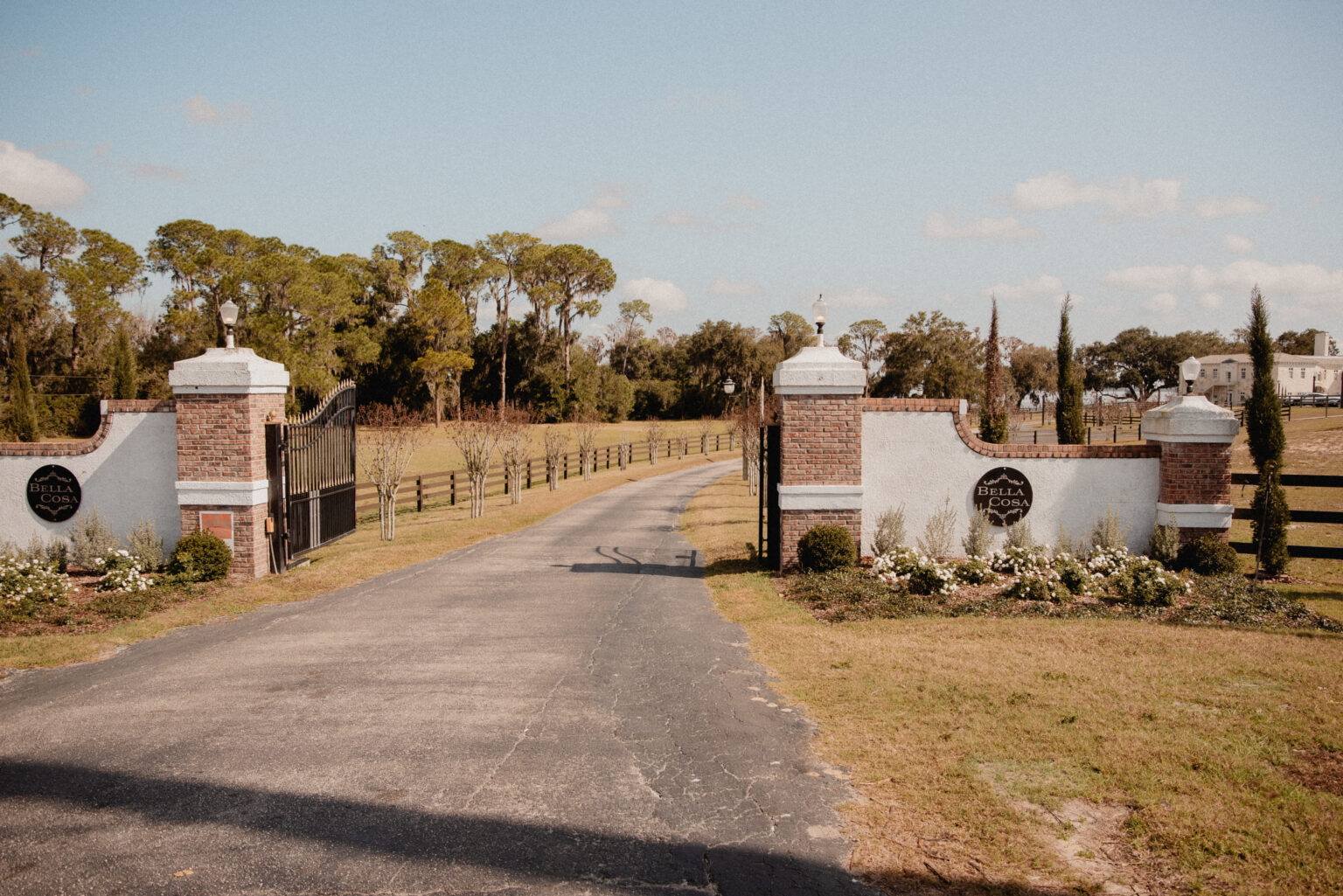 Orlando Engagement session, Elopement and Professional local wedding photographer photography weddings photographers near me winter park maitland altamonte springs winter garden winter springs bella cosa lake wales wedding venue photo packages